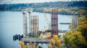 Contrasts of industrial city: a walk in Zaporizhia