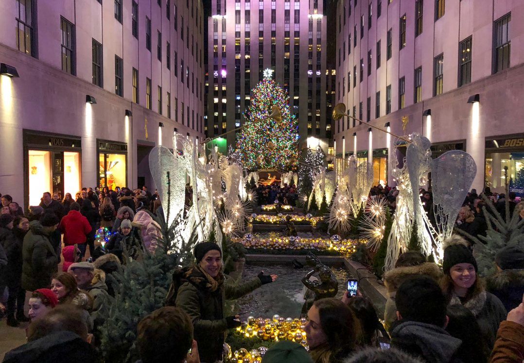 Bryant Park: New York New Year`s market