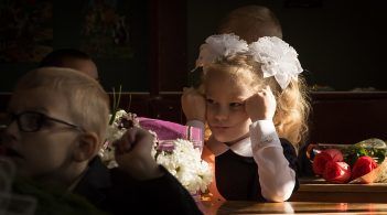 "Twelve years schooling" is back: do you have to sit at the desk at the age of 18?