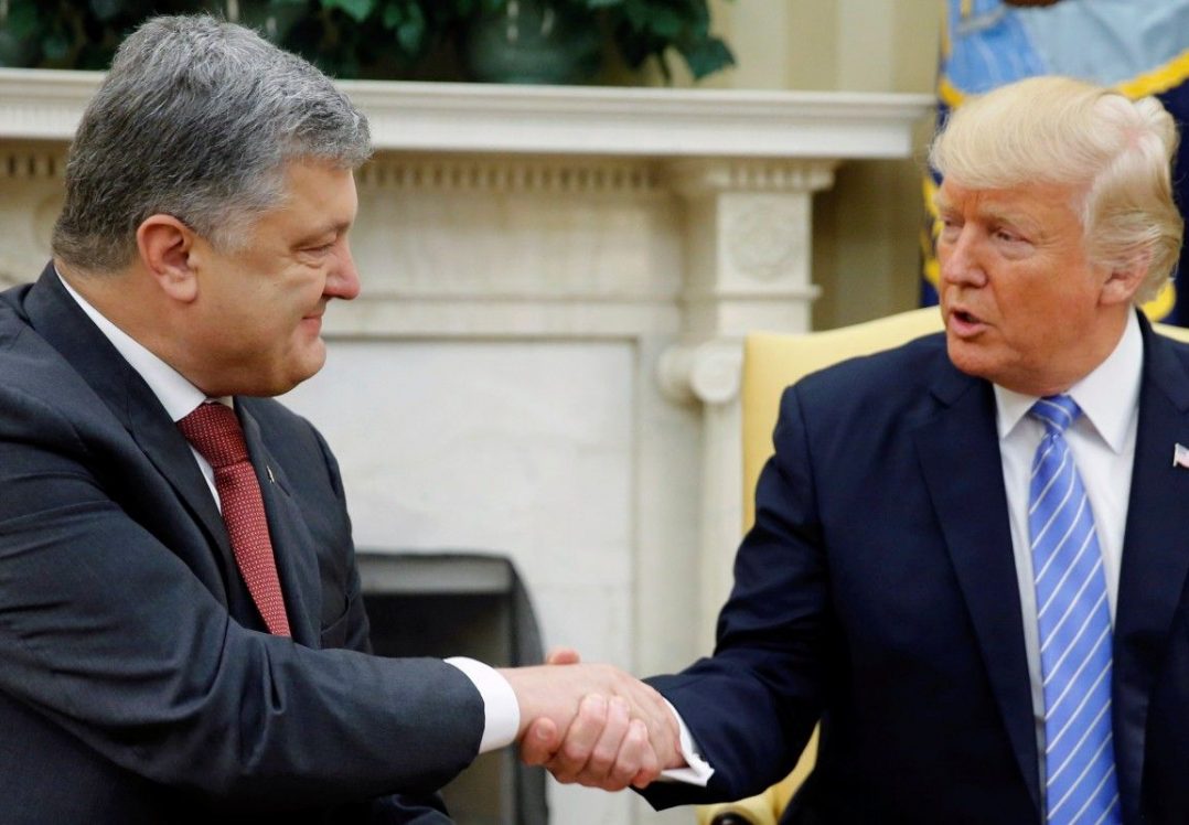 Трамп провів переговори з Порошенком