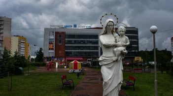 Сихів, монамур