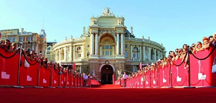 Кращі образи Червоних доріжок ОМКФ