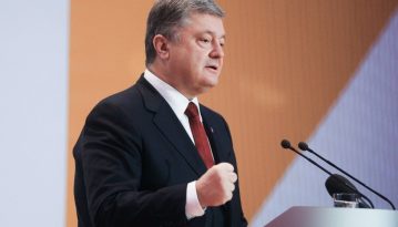 Порошенко вибачився за слова про швидке завершення війни в 2014 році