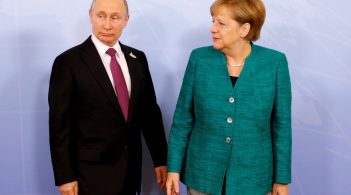 Путін їде до Німеччини говорити з Меркель про Україну