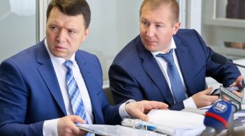 Адвокати Януковича влаштували сутички з поліцією в приміщенні Оболонського суду