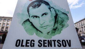 У Парижі зняли відеозвернення до Макрона із проханням звільнити Сенцова