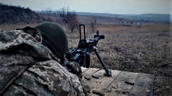 Безпілотник зафіксував на Донбасі сотні нових ящиків з боєприпасами