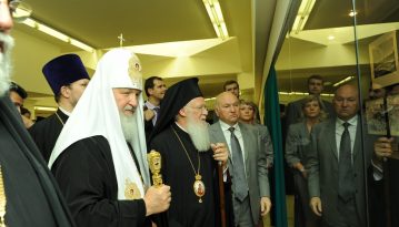 У Туреччині почалася зустріч Варфоломія з Кирилом