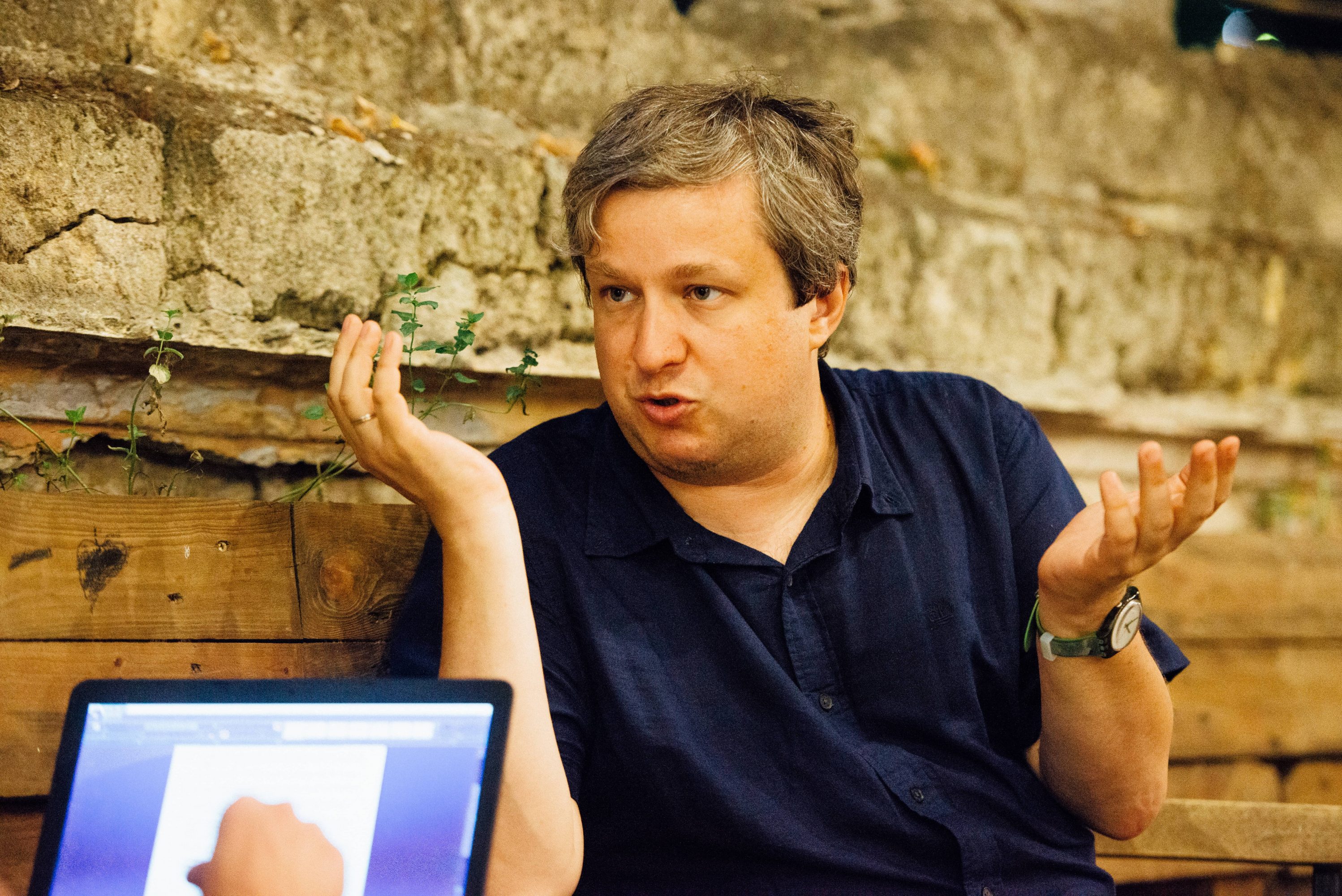 Кінокритик Антон Долін: "Ваші чорні списки акторів із Росії - дикість у стилі Орвела"