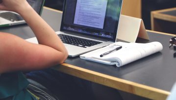 Вступна кампанія-2018: університети знову навчатимуть юристів, а країні знову треба технарі