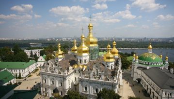 І Києво-Печерську, і Почаївську лаври буде передано єдиній Українській православній церкві
