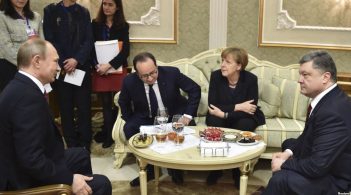 Путін нервував, кричав та погрожував: екс-президент Франції Олланд розповів, як підписувались мінські угоди