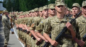У Генштабі пояснили, чому збільшили строк призову