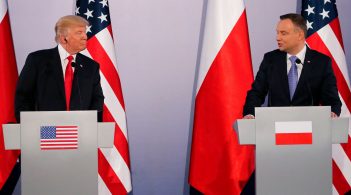 США розглядають можливість постійної військової присутності у Польщі – Трамп