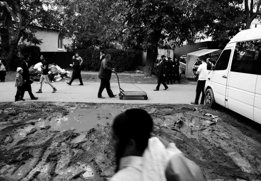 A different-style New Year - fragments from a "hasidic district" life in Uman