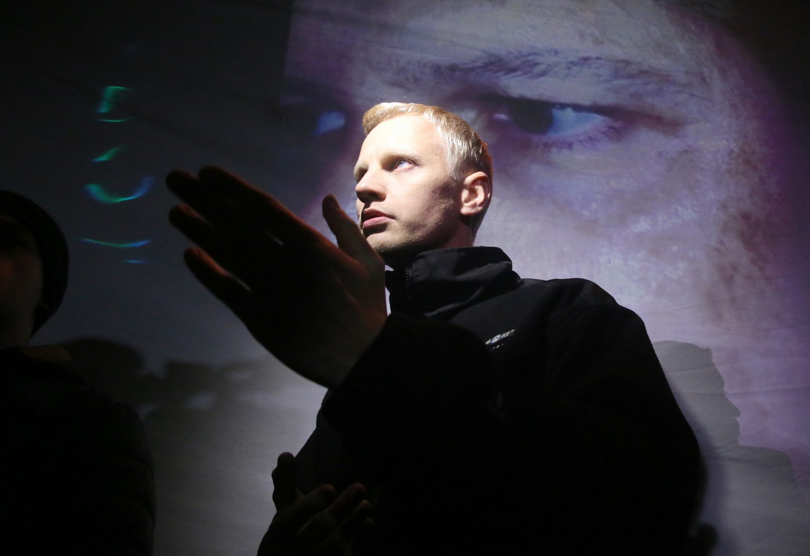 «Мовчання вбиває». Протест на Банковій: так хто замовив активістів?