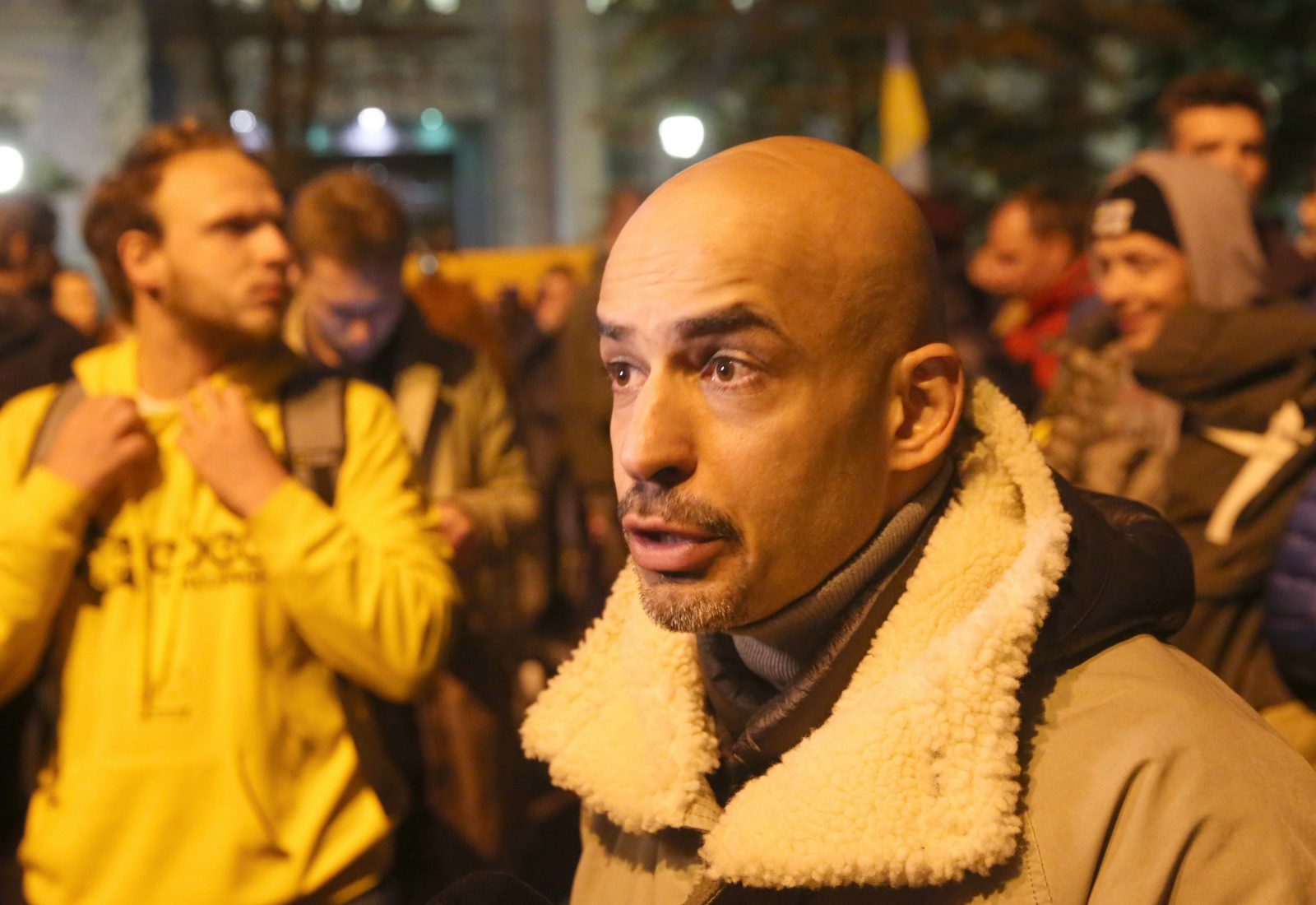 «Мовчання вбиває». Протест на Банковій: так хто замовив активістів?
