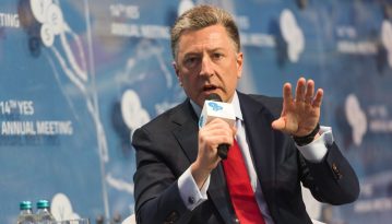 Волкер радить Україні продовжити дію закону про особливий статус Донбасу