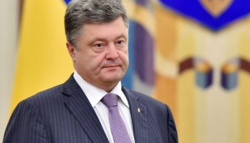 Порошенко зустрінеться з головами фракцій ВР увечері в понеділок
