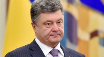 Порошенко зустрінеться з головами фракцій ВР увечері в понеділок