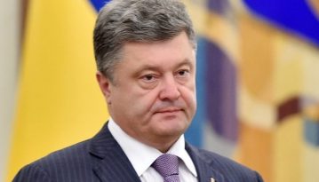 Порошенко зустрінеться з головами фракцій ВР увечері в понеділок