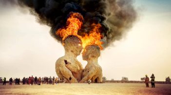 Тиждень у призмі: розбираємо ключові події через інсталяції «Burning man»