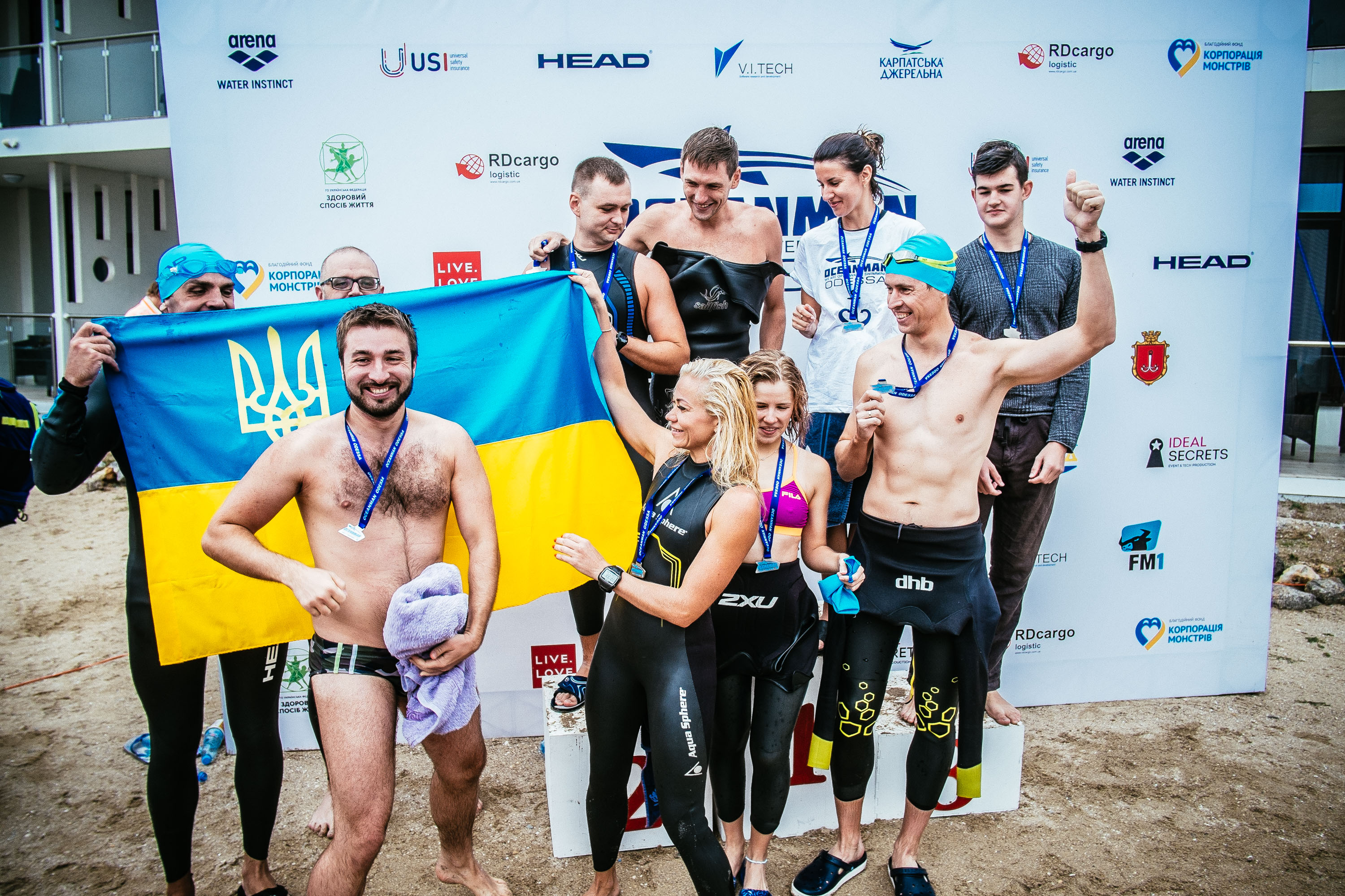 Наввипередки з дельфінами: в Одесі пройшов масовий заплив у відкритій воді