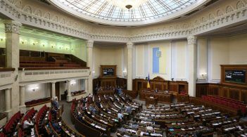 У Раді хочуть позбавити нагород Повалій, Ані Лорак, Кіркорова, Баскова та інших