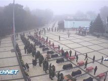 У Керчі прощаються із загиблими при масовому вбивстві
