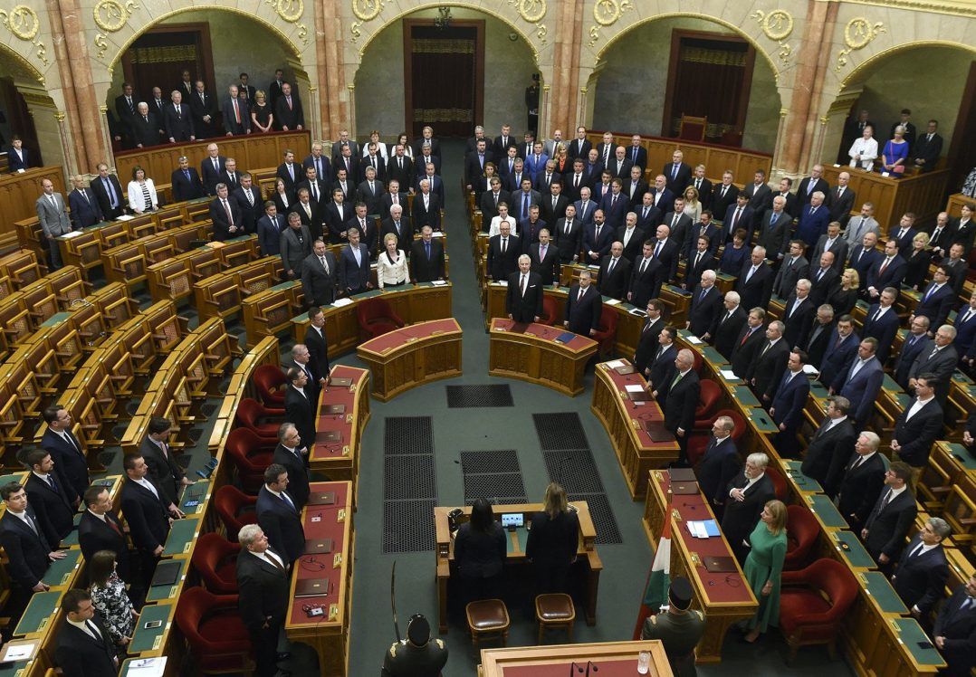 Будапешт виділив 140 млн грн для угорських освітян на Закарпатті