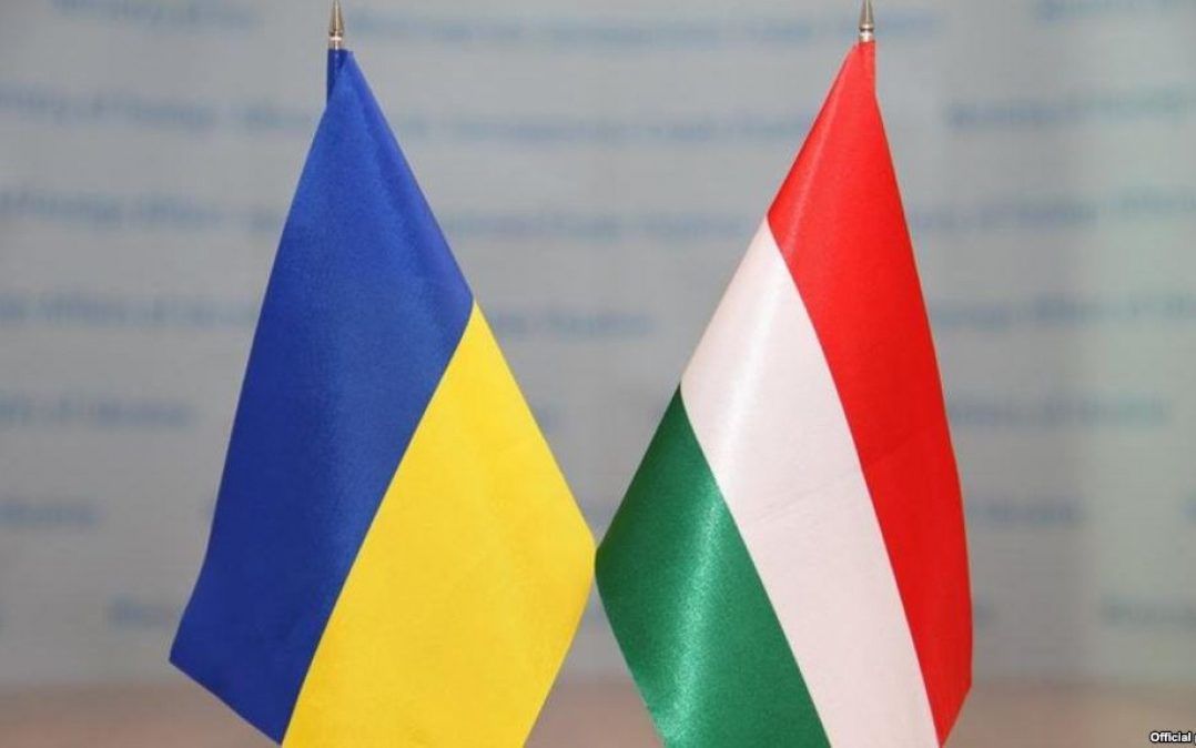 У МЗС Угорщини прокоментували паспортний скандал на Закарпатті