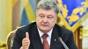 Порошенко: "Уряд має розширити програму субсидій через підвищення тарифів на газ"