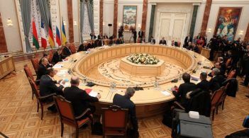 На засіданні ТКГ у Мінську у вівторок Україну представляє дипломат Руслан Демченко