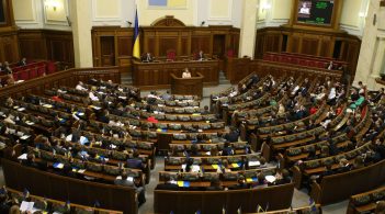 Рада просить РНБО ввести санкції проти "112 Україна" та NewsOne