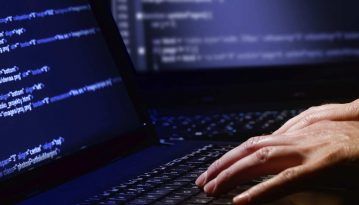 Британія звинуватила ГРУ РФ у організації кібератак по всьому світу