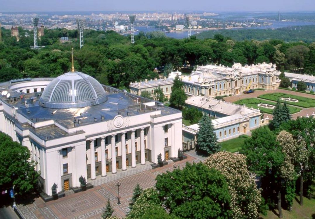 Під Верховною Радою вимагають ухвалення виборчого кодексу