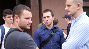 здавалося б