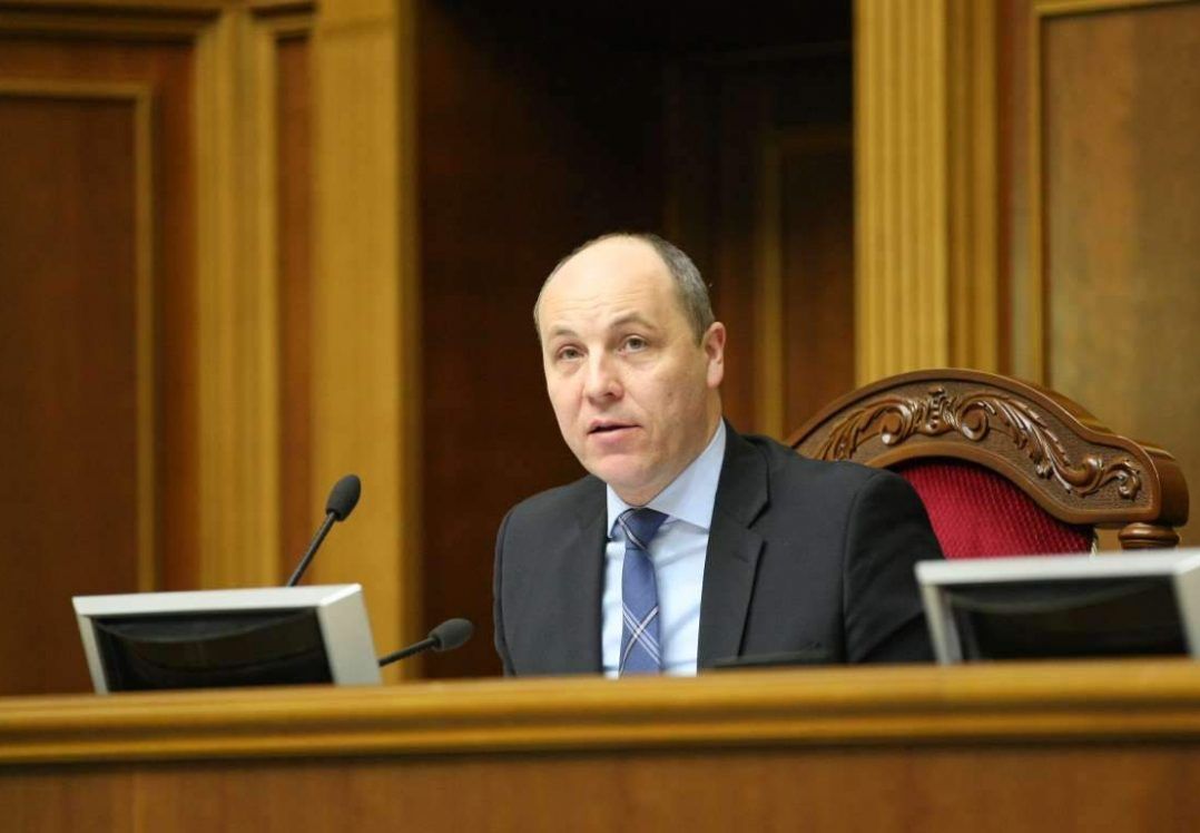 Голова Верховної Ради підписав закон про воєнний стан в Україні