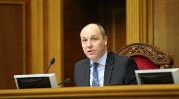 Голова Верховної Ради підписав закон про воєнний стан в Україні