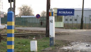 На кордоні з Румунією контрабандист наїхав на українського прикордонника: він у комі