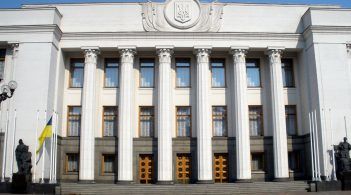 Рада ухвалила нові правила розмитнення "євроблях"