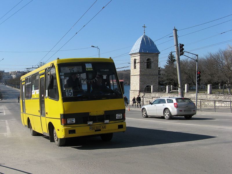 In Ternopol, bus drivers started a boycott after the decision of the city council to lift tariff increases