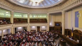 Депутати проголосували за продовження роботи парламенту для прийняття бюджету