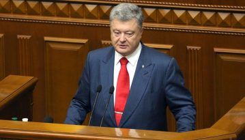 Порошенко вимагає від Росії негайного звільнення українських моряків і кораблів