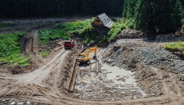 Бокори Чорної Ріки. На Закарпатті відбудовують єдиний у Старому світі Музей лісосплаву