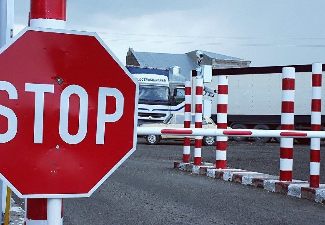 У Росії відповіли на заборону в'їзду в Україну чоловіків-росіян