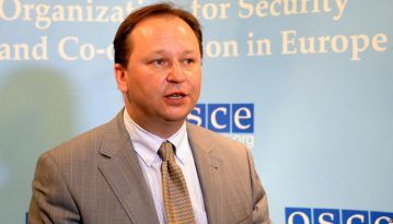 МЗС прокоментувало родинні зв’язки постпреда України при ОБСЄ з кандидатом РФ на пост глави Інтерполу