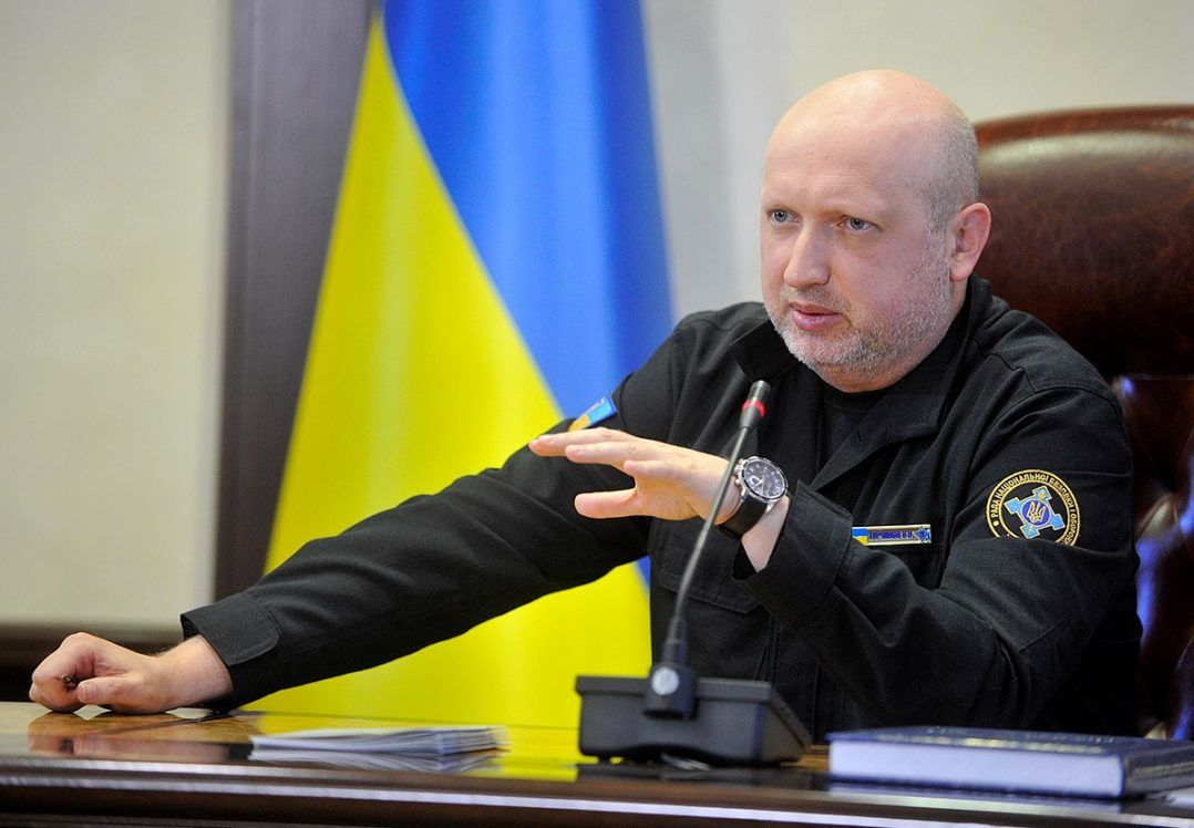 Скликаємо РНБО для оголошення воєнного стану – Турчинов