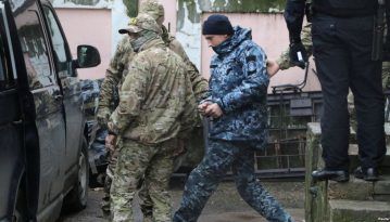 Полонених українських моряків вивозять із Криму в Москву