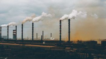 Без паніки! Чи загрожує українській економіці воєнний стан?